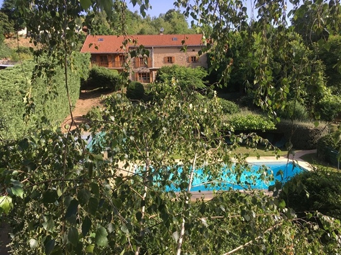Gites Chambres Dhotes Haute-Loire 43 Grand gîte  avec piscine, 10 chambres sud Auvergne