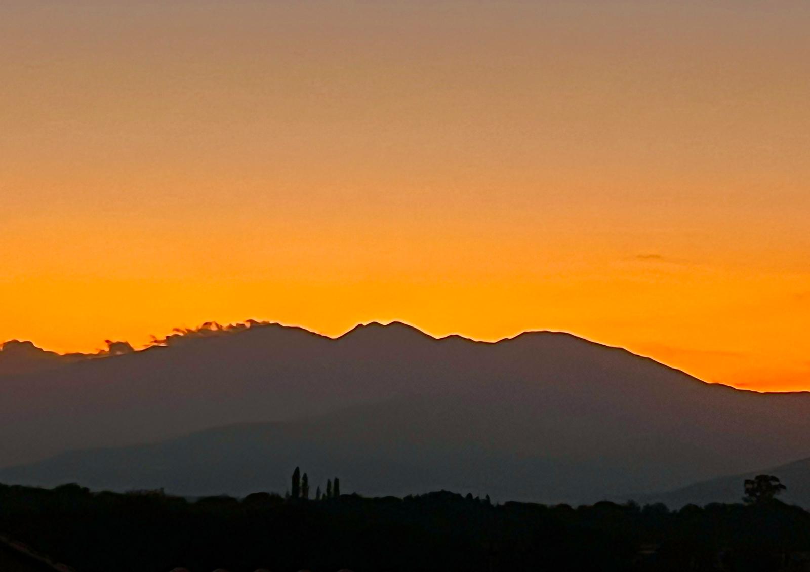 Gites Chambres Dhotes Pyrénées-Orientales 66 Loft Terrasse entre Mer et Montagne vue Canigou