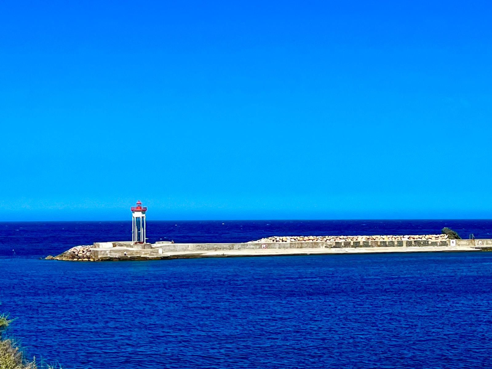 Gites Chambres Dhotes Pyrénées-Orientales 66 Loft Terrasse entre Mer et Montagne vue Canigou