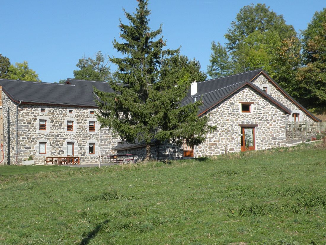 Gites Chambres Dhotes Haute-Loire 43 GITE DE GROUPE "L'EPI DE BLE"