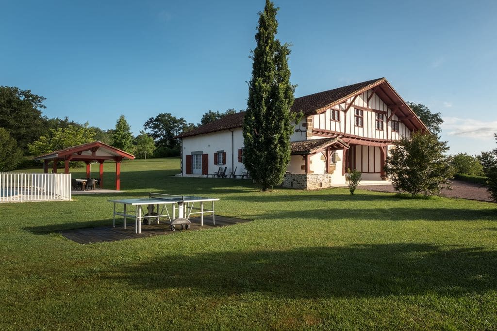 Gites Chambres Dhotes Pyrénées-Atlantiques 64 Le Domaine Basque 18 personnes