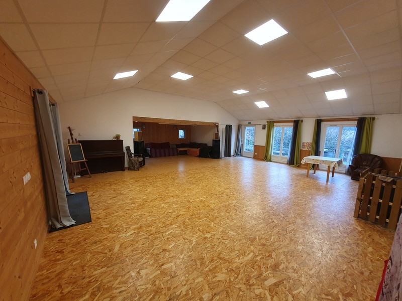Gites Chambres Dhotes Lot-et-Garonne 47 salle 100m² + formules hébergement 8/15/22/30/37 p