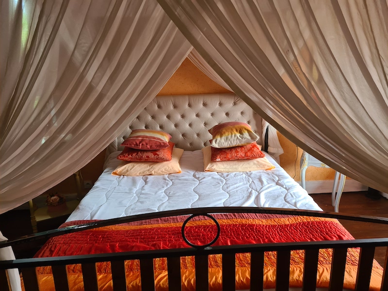 Gites Chambres Dhotes Gers 32 Domaine  des  Mousquetaires. Gites / Restauration 