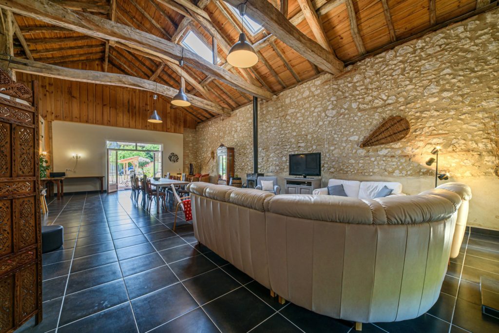 Gites Chambres Dhotes Lot-et-Garonne 47 Gite avec salle de réception &  vue panoramique 