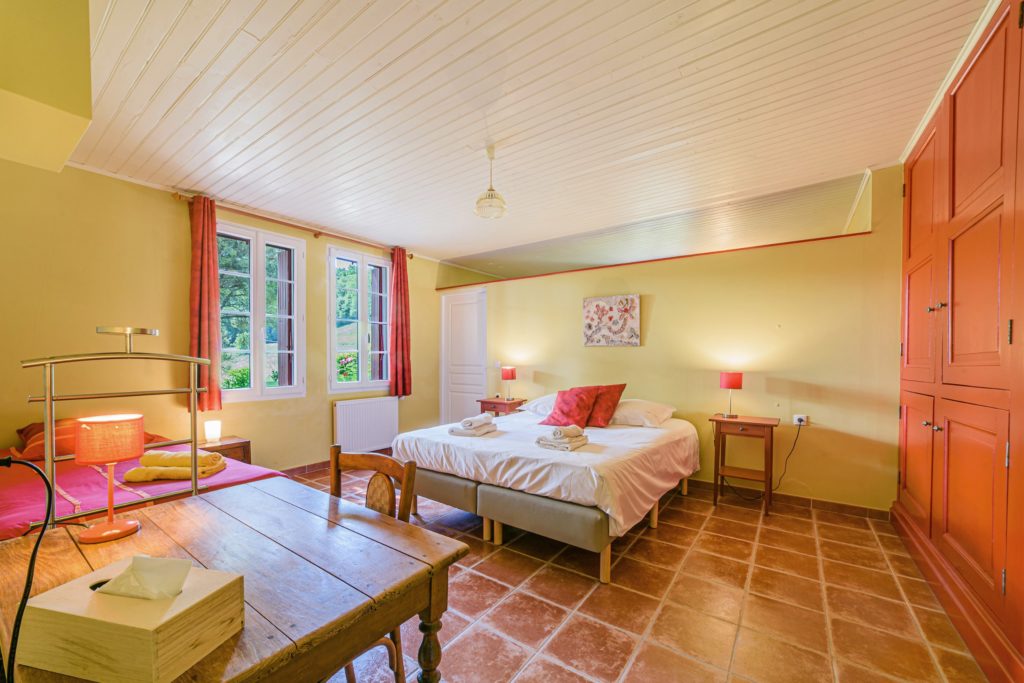 Gites Chambres Dhotes Lot-et-Garonne 47 Gite avec salle de réception &  vue panoramique 