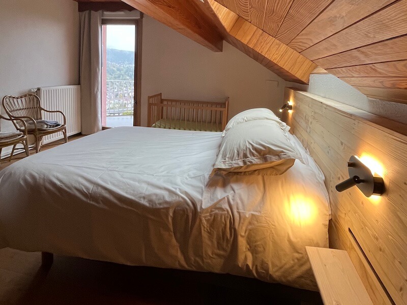 Gites Chambres Dhotes Vosges 88 Maison vue panoramique piscine intérieure 