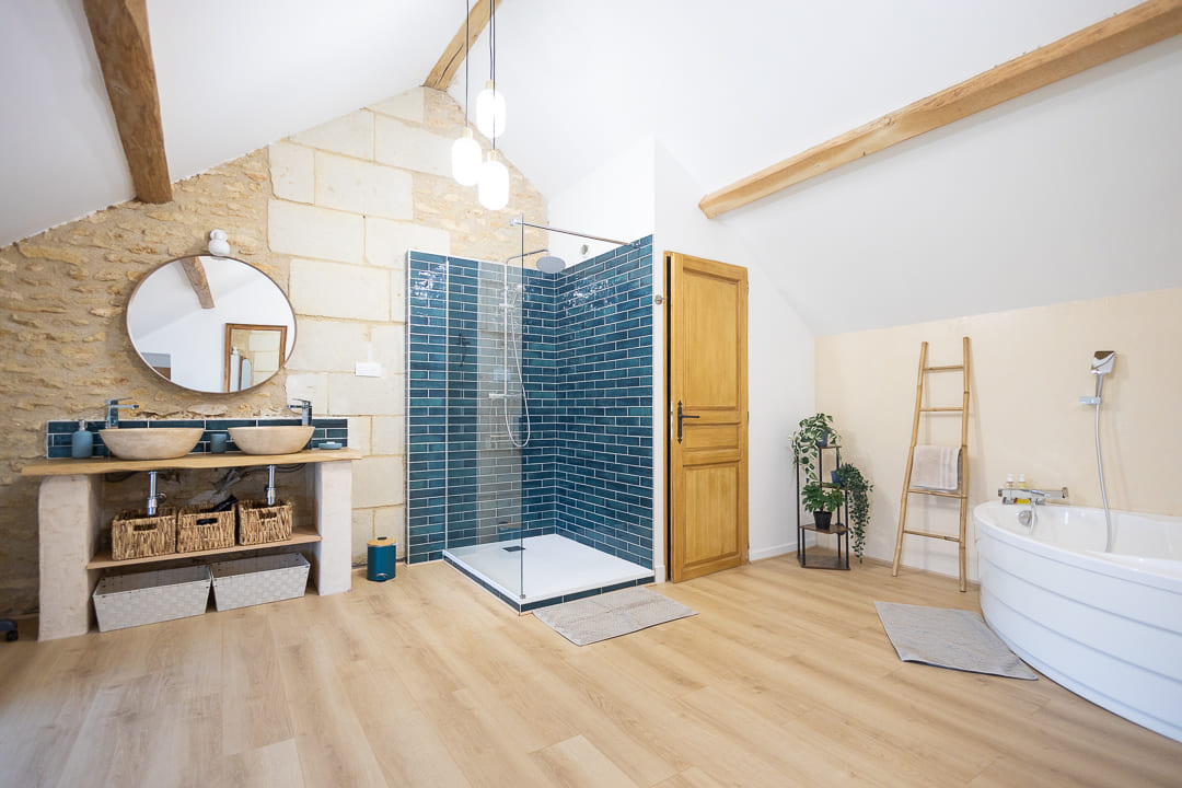 Gites Chambres Dhotes Vienne 86 Longère de charme - 10 pers - 3km Center Parcs