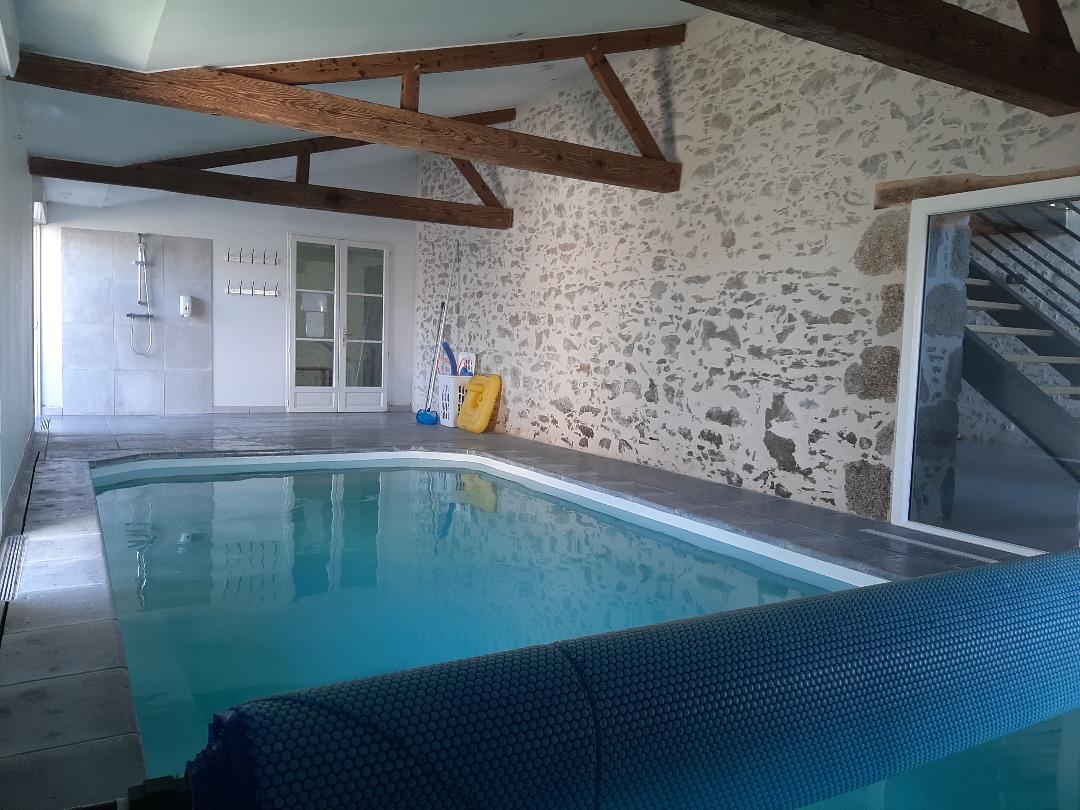 Gites Chambres Dhotes Vendée 85 VAL DE RY 20 PERSONNES PISCINE INTERIEURE SPA XXL 