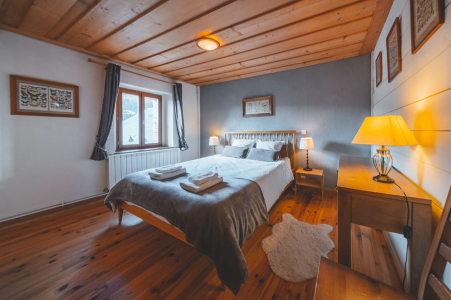Gites Chambres Dhotes Pyrénées-Orientales 66 Ferme des Astres-gîte 4 saisons proche pistes-vue