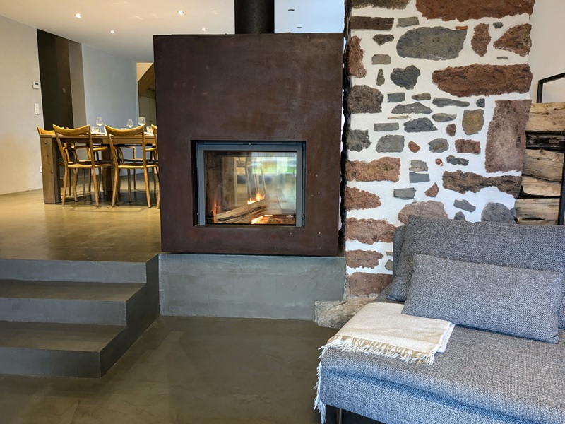 Gites Chambres Dhotes Haute-Loire 43 Le Hameau des Volcans – 3 maisons face au volcan