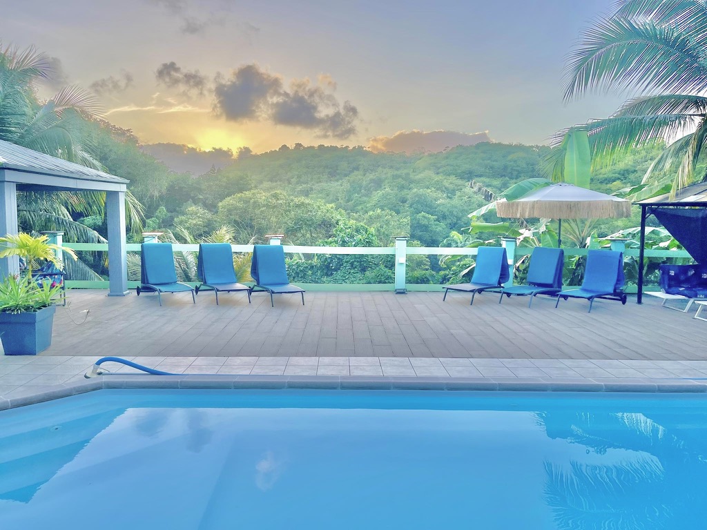 Gites Chambres Dhotes Guadeloupe 971 Gîte tout confort avec piscine